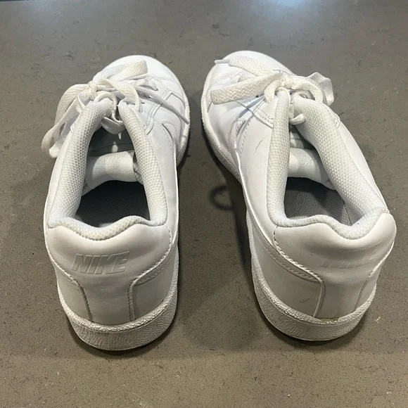 Nike Court Royale Triple White Women’s 9 Sneakers - Picture 4 of 6